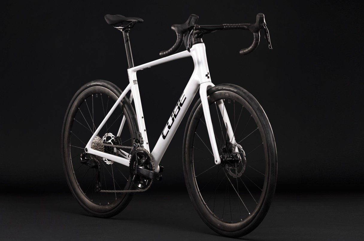 Cube's new Attain endurance bike costs less than &pound;2,000 for carbon and  &pound;1,000 for alloy | BikeRadar