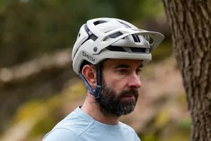 Smith Forefront 3 helmet Man wearing cream coloured Smith Forefront 3 trail helmet.