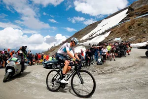 TOPSHOT-CYCLING-ITA-GIRO TOPSHOT - British cyclist Christopher Froome rides on the Colle delle Finestre during the 19th stage from Venaria Reale to Bardonecchia during the 101st Giro d'Italia, Tour of Italy, on May 25, 2018 in Bardonecchia. (Photo by LUCA BETTINI / POOL / AFP) (Photo credit should read LUCA BETTINI/AFP via Getty Images)