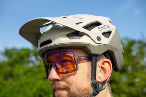 Smith Syncline glasses on rider Rider wearing Smith Syncline glasses and Smith Payroll helmet.