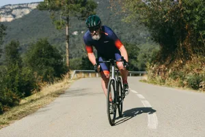 Cannondale Super SIx Evo Hi-Mod 1 – 02 Male cyclist in blue top riding the Cannondale SuperSix Evo Hi-Mod 1