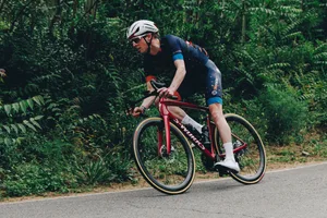Specialized S-Works Tarmac SL9_ETS_7890_CROP Simon von Bromley riding a Specialized S-Works Tarmac SL9