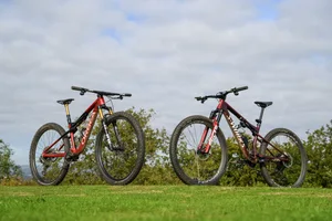 Orbea Oiz M LTD vs Specialized S Works Epic 9 Orbea Oiz M LTD vs Specialized S Works Epic 9.