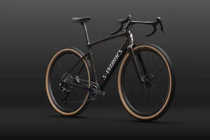 95427-00_DIVERGE-SW-WRMSMKMET-CARB-SILDST_FRONT-3QUATERS_16967_c Specialized S-Works Diverge 4.