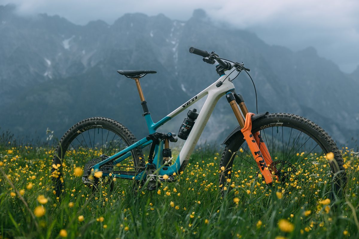 New Yeti LT moves to eMTB-inspired Sixfinity suspension platform, ditching Switch Infinity after 12 years