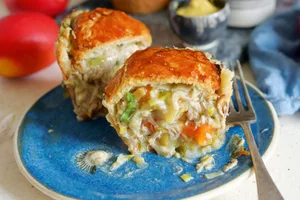Apple & chicken muffin pies