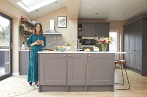Kitchen makeover: ‘We turned three rooms into one!’ ‘We bought the whole kitchen in the
sale from Wren, including the units,
worktops and all the appliances. It made
it so much cheaper and also easier
to plan than getting everything from
individual suppliers’