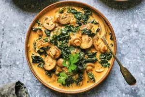 Cavolo nero & mushroom stroganoff
