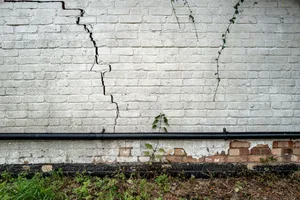 YHS Cover image (2) Bad building subsidence seen on an old English cottage. The bricks themselves appear to be broken and requires extensive restoration (credit: Getty)