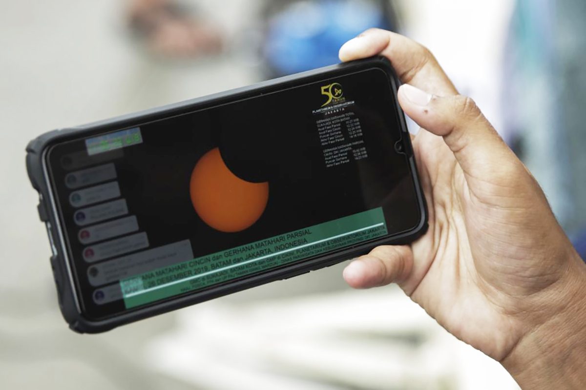 Watch Today's Solar Eclipse Live Online with NASA & ESA