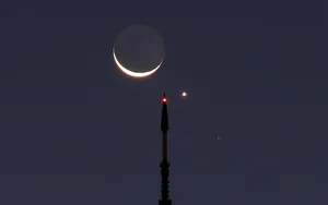 Venus and the crescent Moon. Credit: Gary Hershorn / Contributor Venus and the crescent Moon. Credit: Gary Hershorn / Contributor