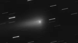 Interstellar comet 3I/ATLAS captured on 18 January 2026 with the FORS2 instrument on ESO’s Very Large Telescope. Background stars appear as streaks, because the telescope was focussed on tracking the comet across the sky. Credit: ESO/O. Hainaut Interstellar comet 3I/ATLAS captured on 18 January 2026 with the FORS2 instrument on ESO’s Very Large Telescope. Background stars appear as streaks, because the telescope was focussed on tracking the comet across the sky. Credit: ESO/O. Hainaut