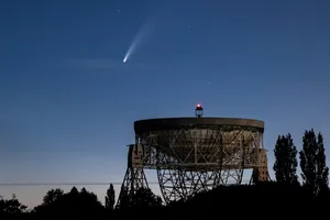 Jodrell Bank’s Lovell Radio Telescope and comet C/2020 F3 (NEOWISE). Credit: nailzchap / Getty Images Jodrell Bank's Lovell Radio Telescope and comet C/2020 F3 (NEOWISE). Credit: nailzchap / Getty Images