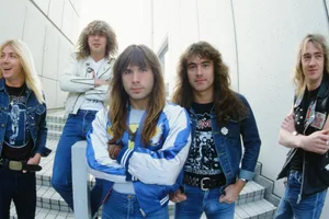 Iron Maiden 1982 portrait Iron Maiden band photo, circa 1982; they are (L-R): Dave Murray, Clive Burr, Bruce Dickinson, Steve Harris, and Adrian Smith