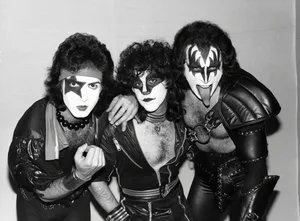 KISS Gene Simmons 1980 Paul Stanley, Eric Carr and Gene Simmons of KISS, New York, 1980y