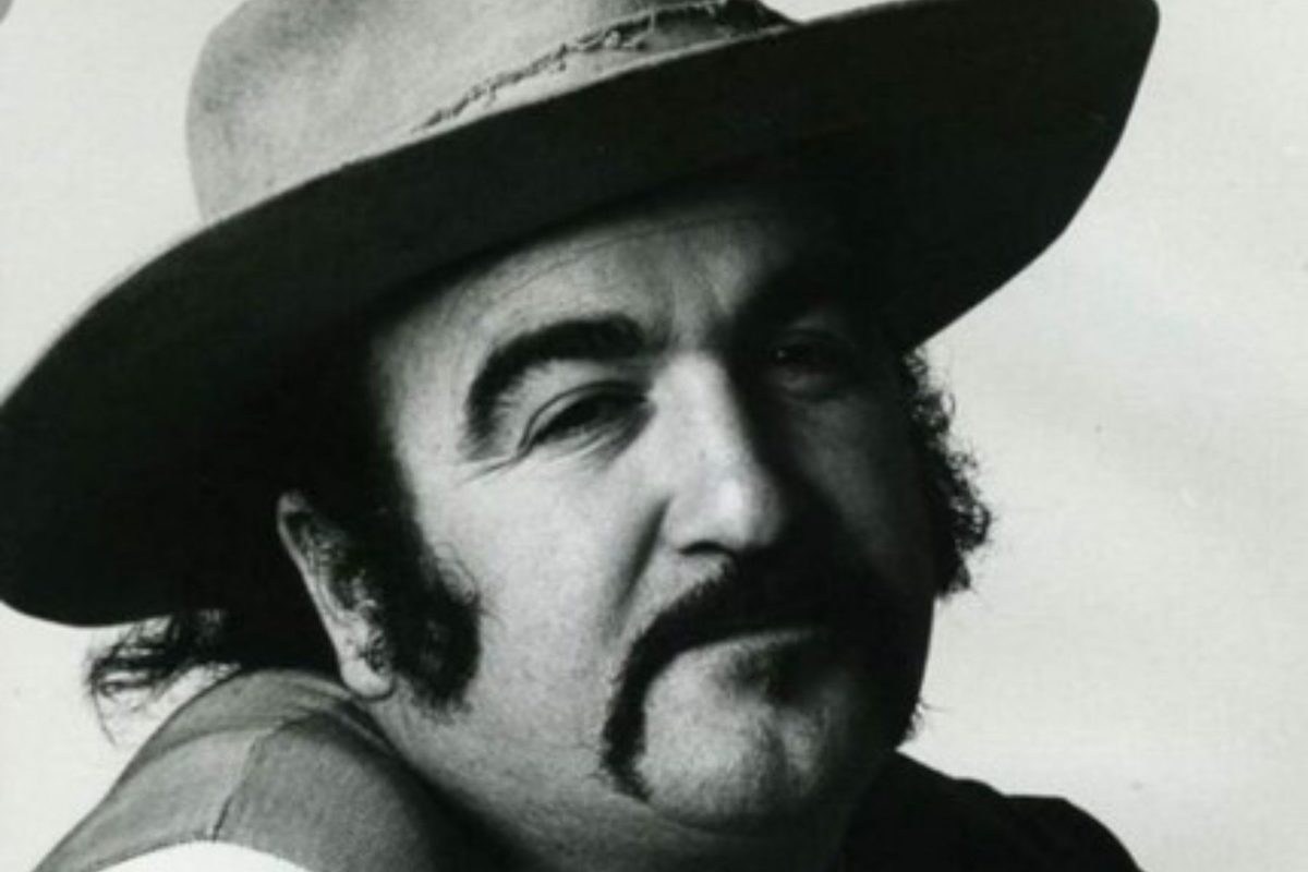 The cult singer who vanished into the desert and never returned