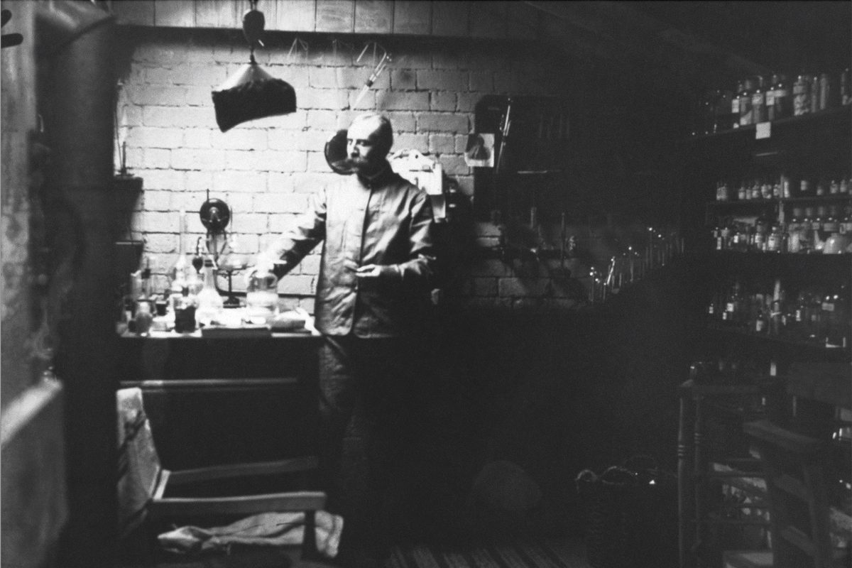 From chemical experiments to engine design: inventive composers