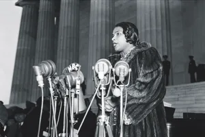Marian Anderson © Getty Marian Anderson sings on the steps of the Lincoln Memorial at the Easter Sunday open-air concert © Getty
