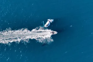 Boat narrowly misses humpback whales Boat narrowly misses humpback whales