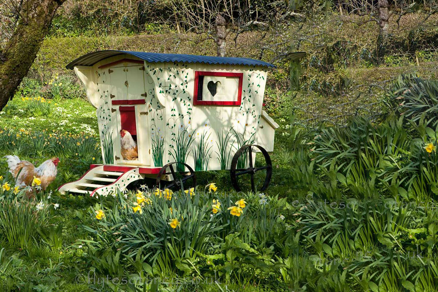 Gypsy Daydream Chicken House - Flyte so Fancy