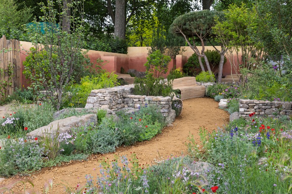 Hospice UK: Garden of Compassion. Designed by Tom Hoblyn. Show Garden at RHS Chelsea Flower Show 2025 © Neil Hepworth
