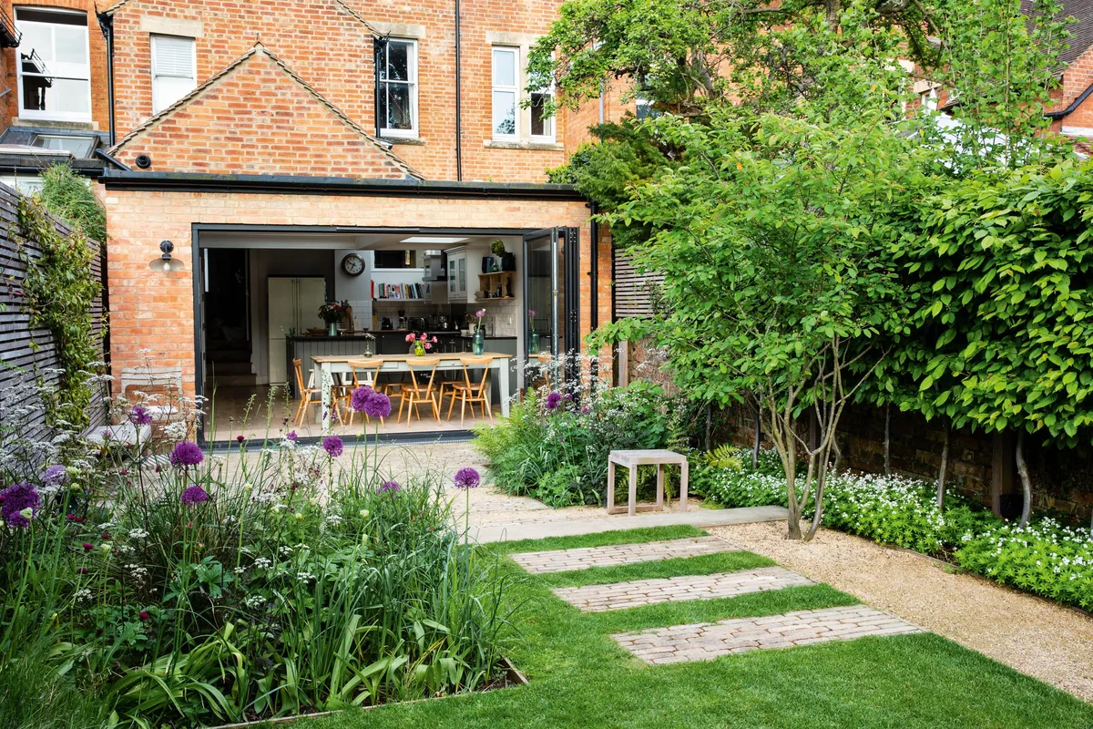 A garden designed by Angus Thompson