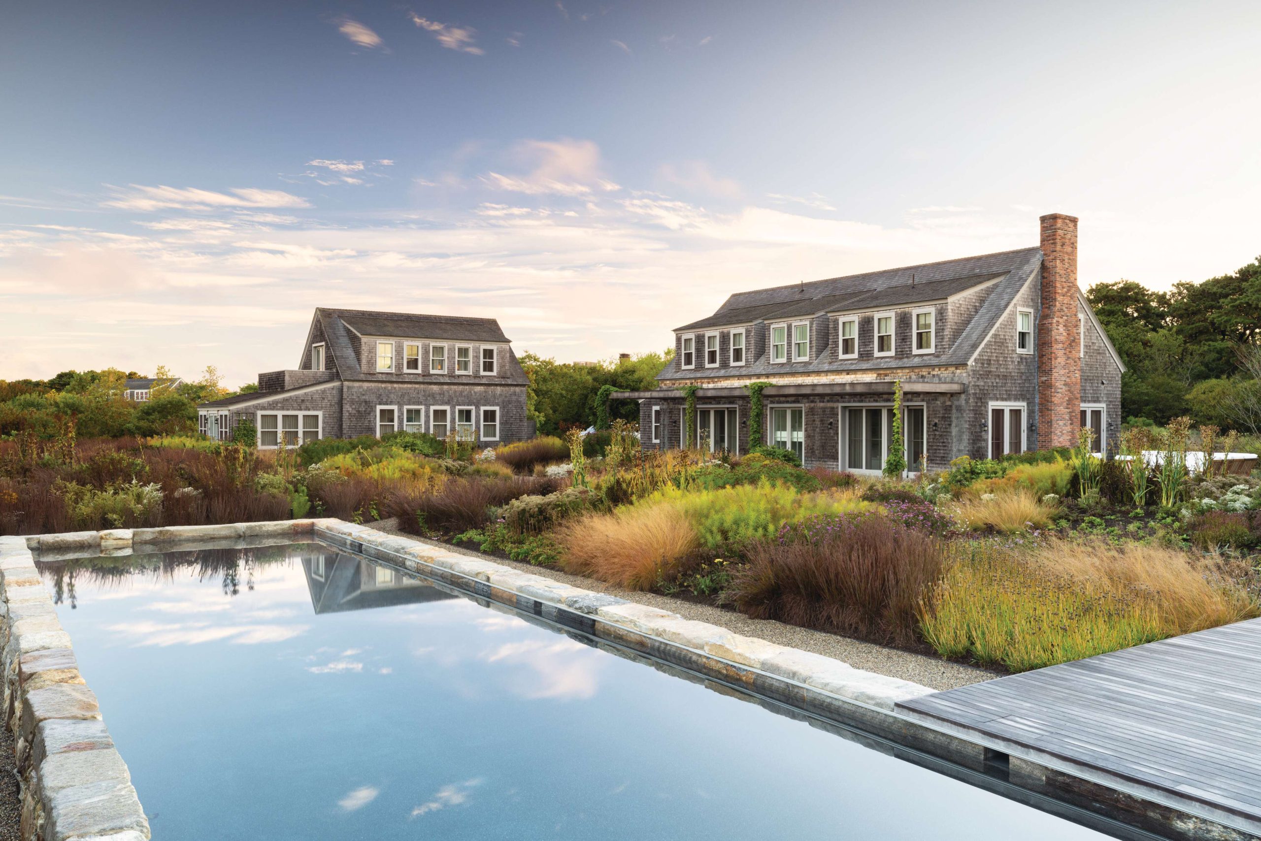 House and pool with garden