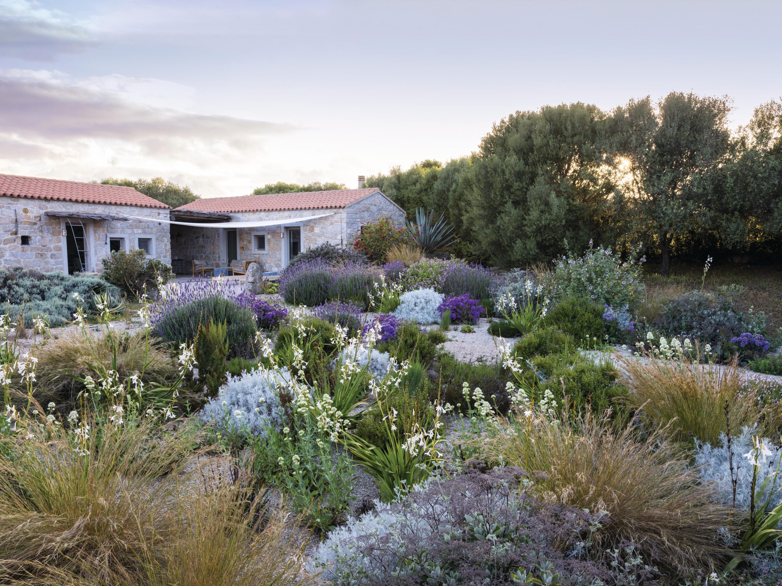 Italian garden and house