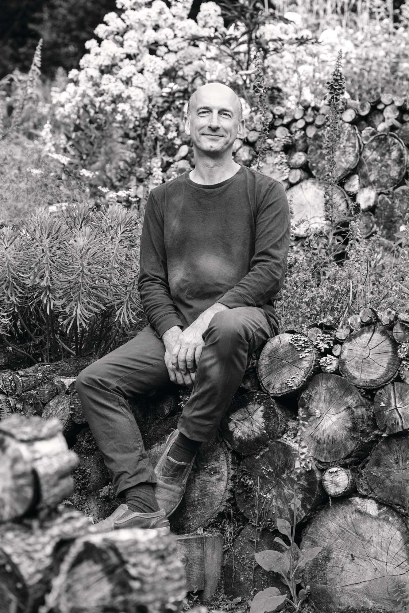 Nigel Dunnett in his garden. © Rachel Warne 